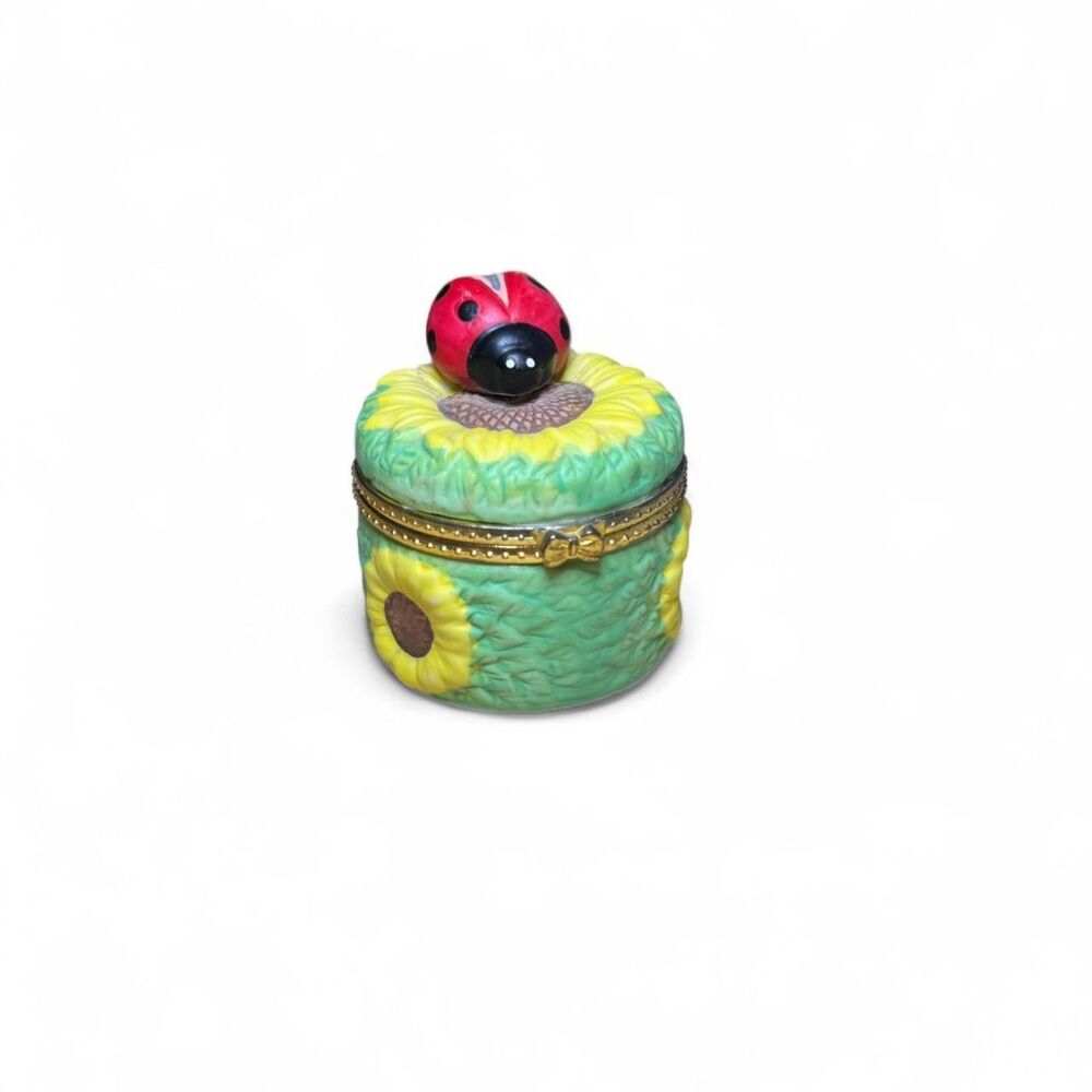 VTG Ladybug Sunflower Trinket Box Small Whimsical Cottagecore